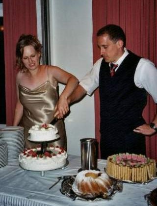 Starting the wedding cake